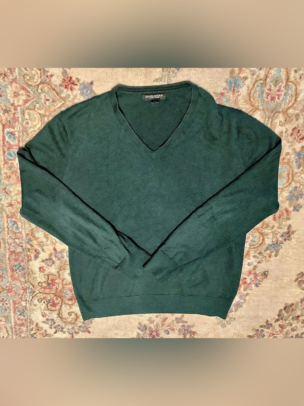 Banana Republic Silk Blend V-Neck Sweater - Green - Men’s Sz Large - EUC